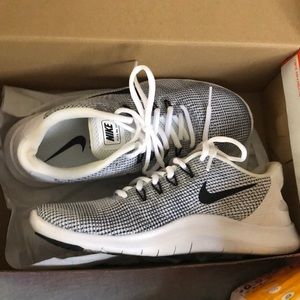Nike running shoes flex 2018 rn